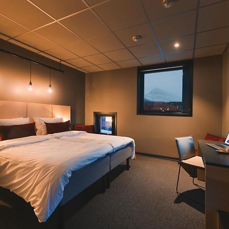 Svalbard Hotell | The Vault Longyearbyen Zewnętrze zdjęcie